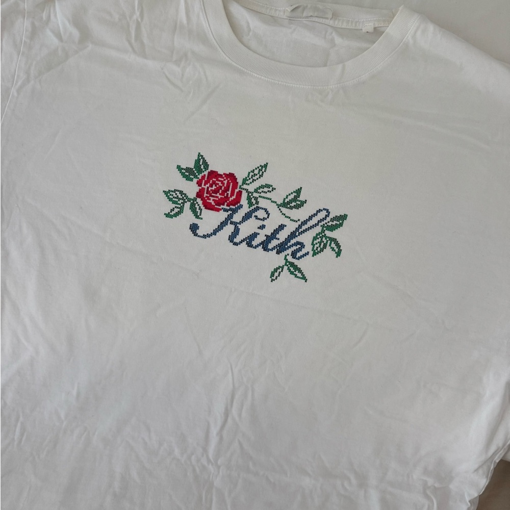 Kith Script Needlepoint Logo White Tee (Medium)